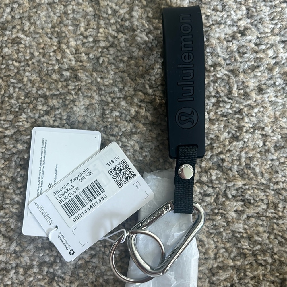 NWT Lululemon keychain